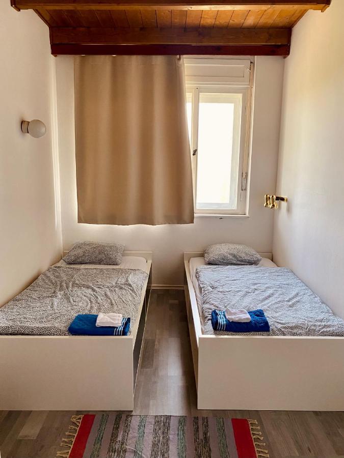 Viztuekoer Apartman ตีฮานี ภายนอก รูปภาพ
